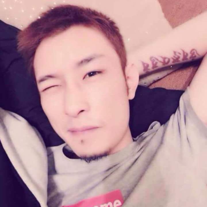 难得拥抱的第一张照片--东莞相亲服务中心