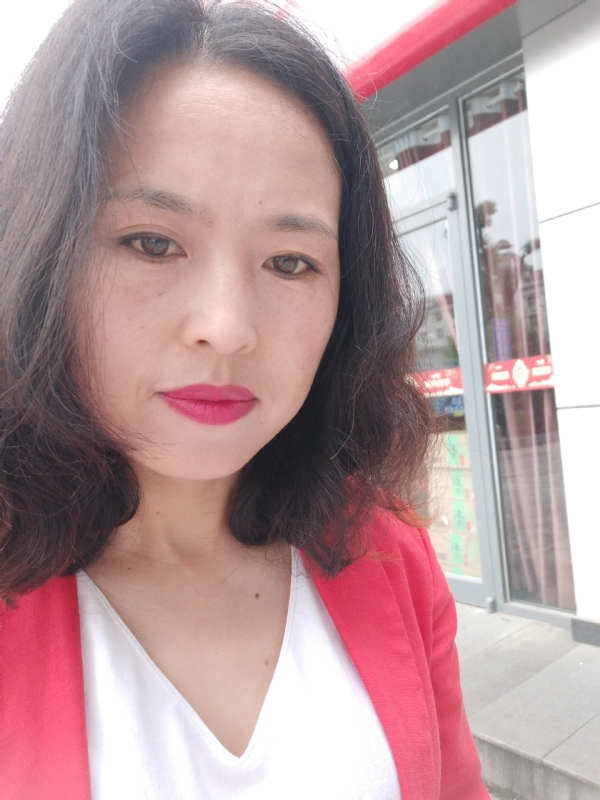 枫叶飘零的第一张照片--东莞相亲服务中心