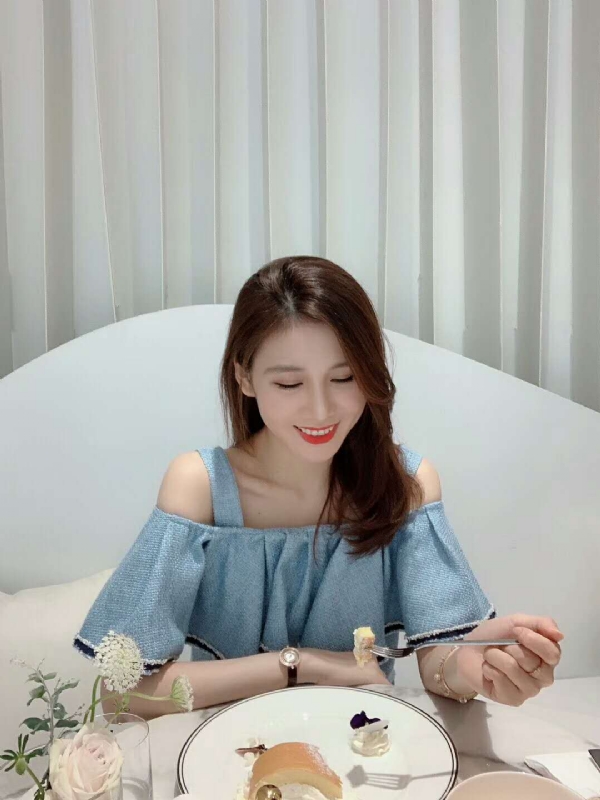 Emily的第三张照片--东莞相亲服务中心