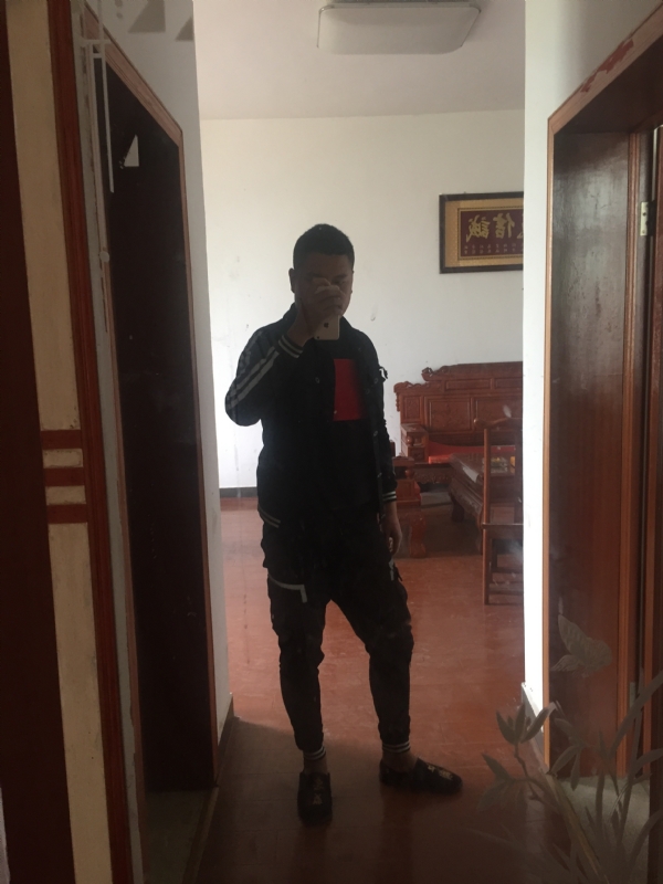 MC无所畏惧的第一张照片--东莞相亲服务中心