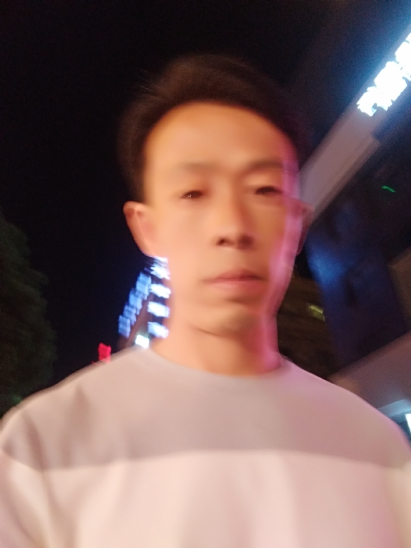 找个人来爱的第一张照片--东莞相亲服务中心
