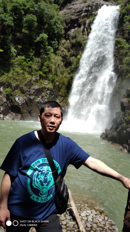 石头的第一张照片--东莞相亲服务中心