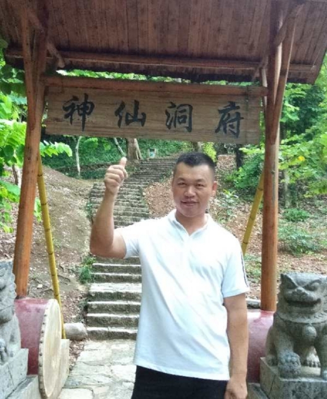 强仔的第一张照片--东莞相亲服务中心