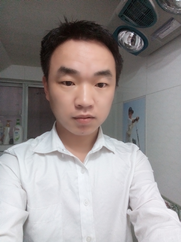 夜凉露沾衣的第二张照片--东莞相亲服务中心