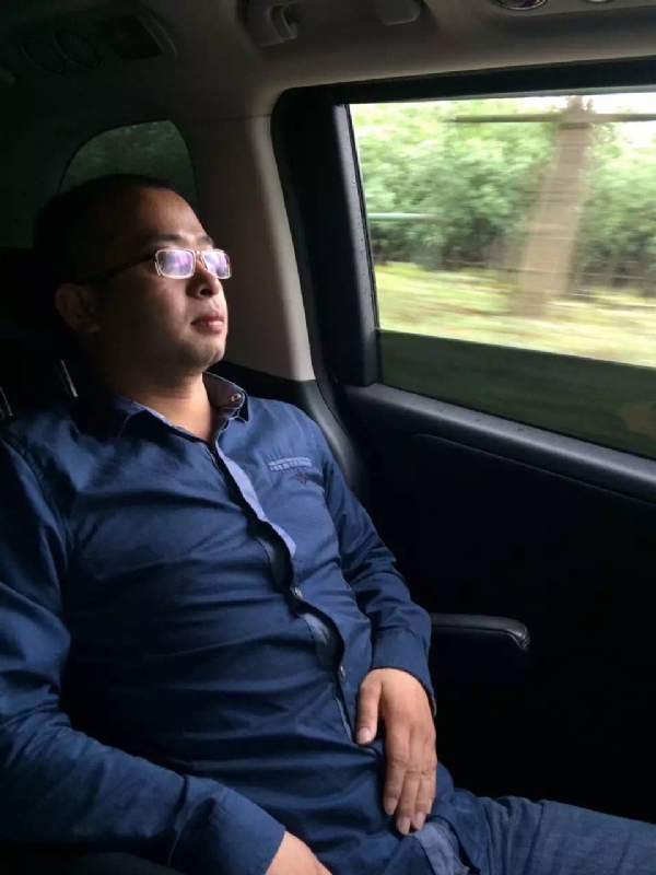 世界那么大的第三张照片--东莞相亲服务中心