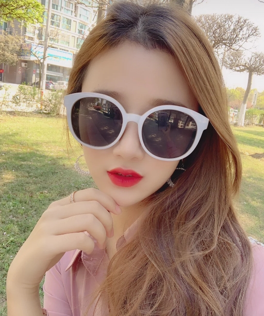 唐小小的第二张照片--东莞相亲服务中心