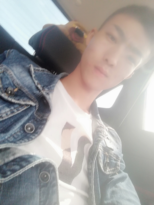 傻雕的第一张照片--东莞相亲服务中心