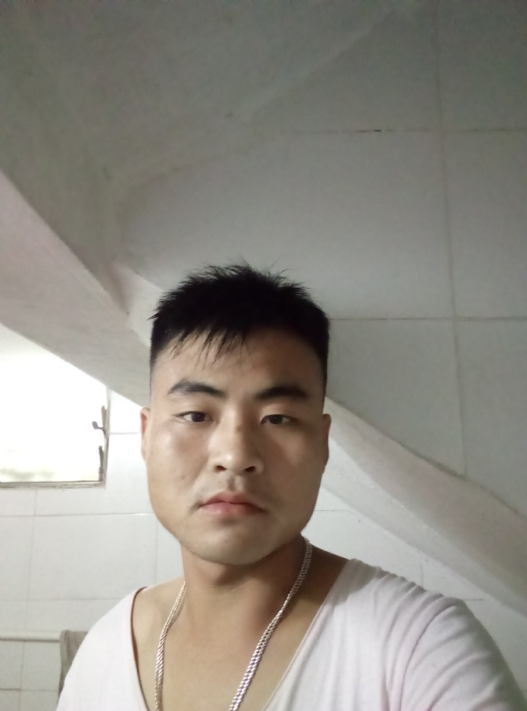 落叶知秋的第一张照片--东莞相亲服务中心