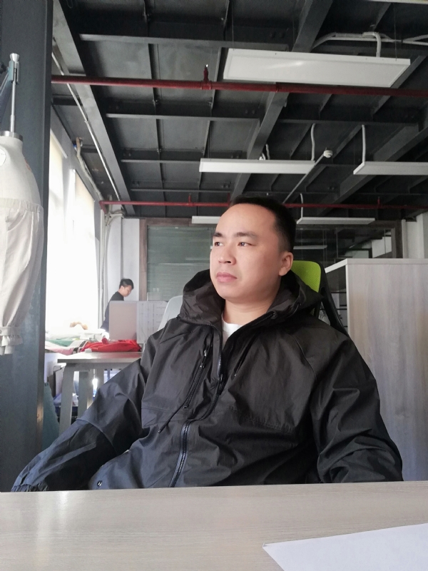 左眼皮跳跳的第一张照片--东莞相亲服务中心