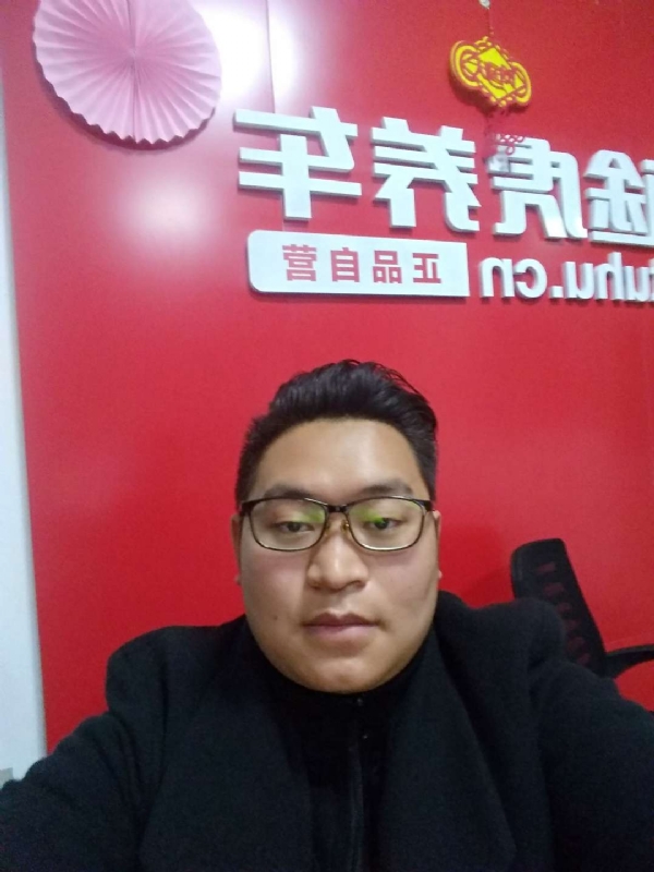 向上倾斜45度的第一张照片--东莞相亲服务中心