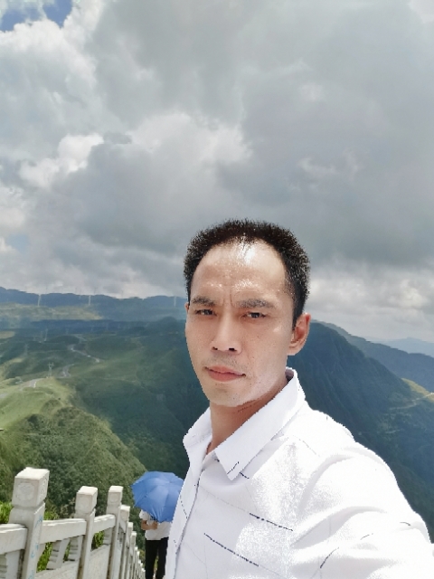 LXZ的第一张照片--东莞相亲服务中心