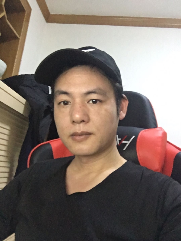 扛枪打鸟的第一张照片--东莞相亲服务中心