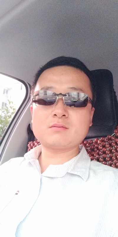 痛苦的单身狗的第一张照片--东莞相亲服务中心