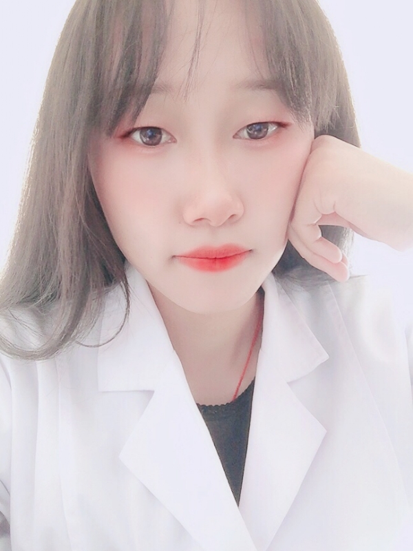 白婚纱的第一张照片--东莞相亲服务中心