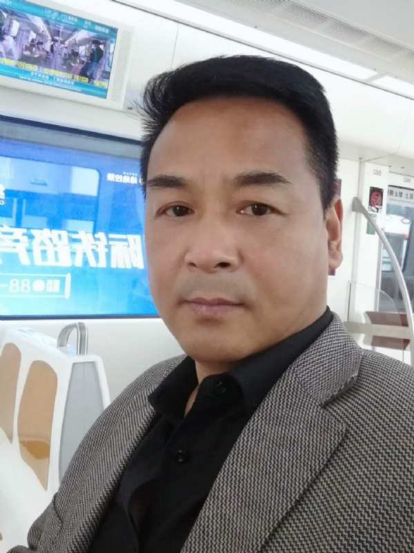 雪豹的第二张照片--东莞相亲服务中心