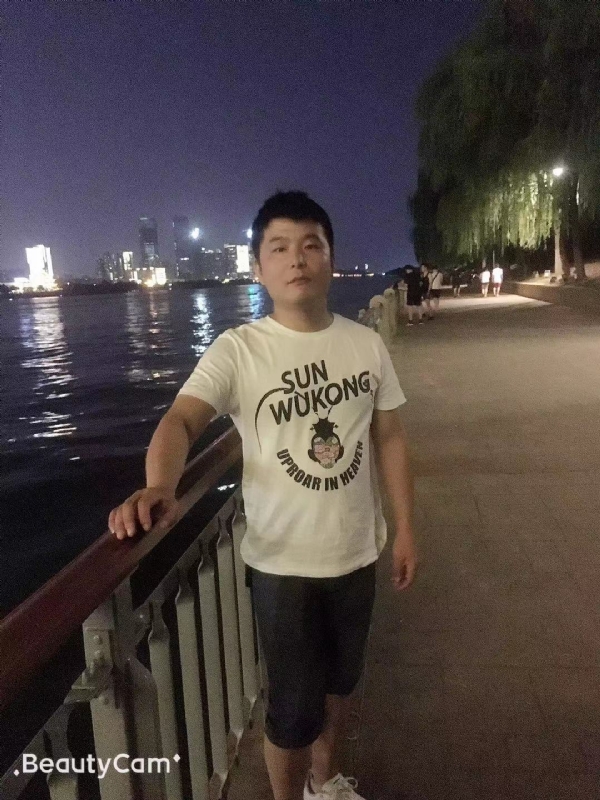 古月的第二张照片--东莞相亲服务中心