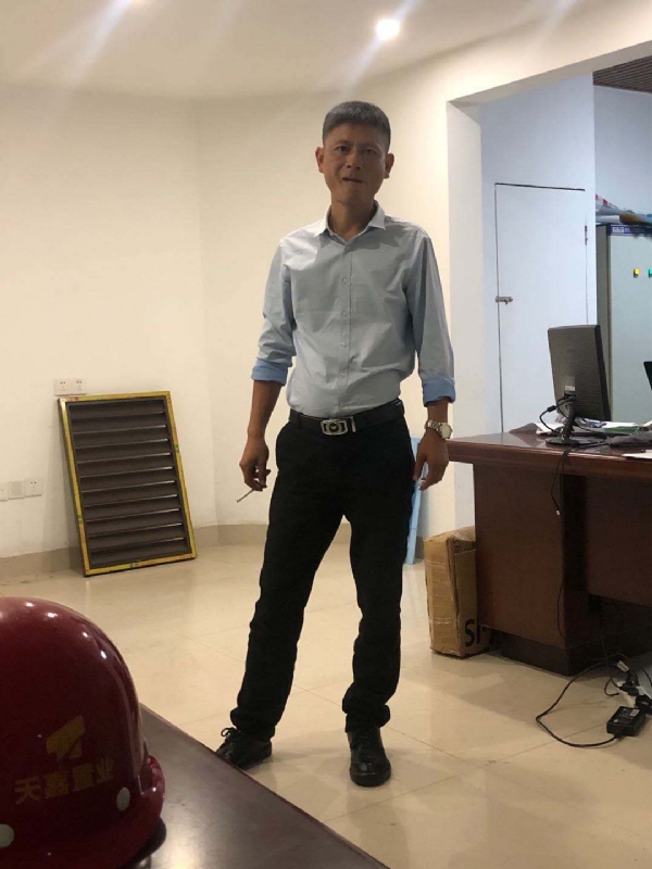 郁闷之中的第一张照片--东莞相亲服务中心