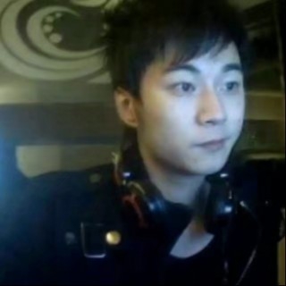 深夜人的第一张照片--东莞相亲服务中心