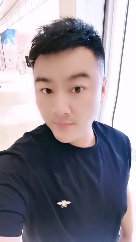 微风徐徐的第二张照片--东莞相亲服务中心