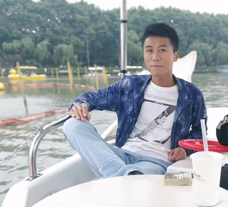 小熊微品的第一张照片--东莞相亲服务中心