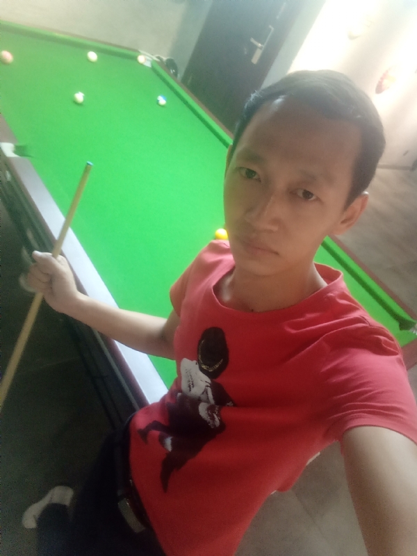 耳机分你一半的第一张照片--东莞相亲服务中心