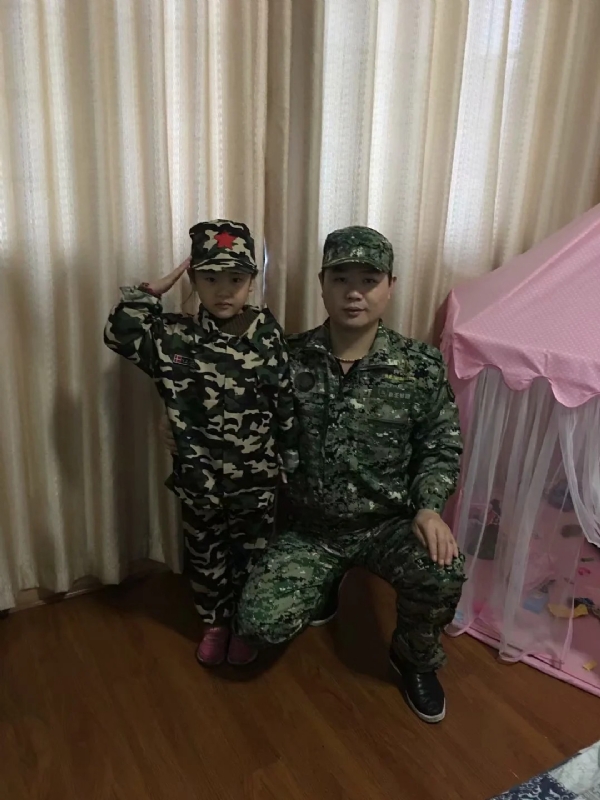 俗人的第一张照片--东莞相亲服务中心