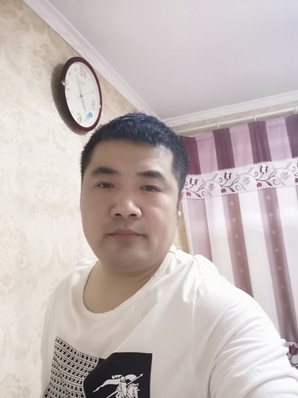 爱你的眼睛的第一张照片--东莞相亲服务中心