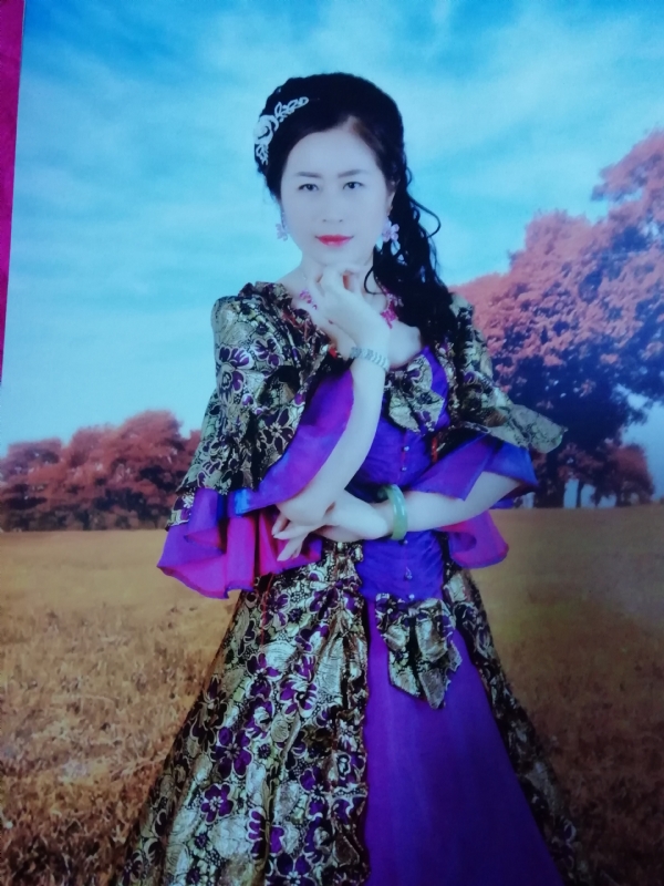 清水芙蓉的第一张照片--东莞相亲服务中心