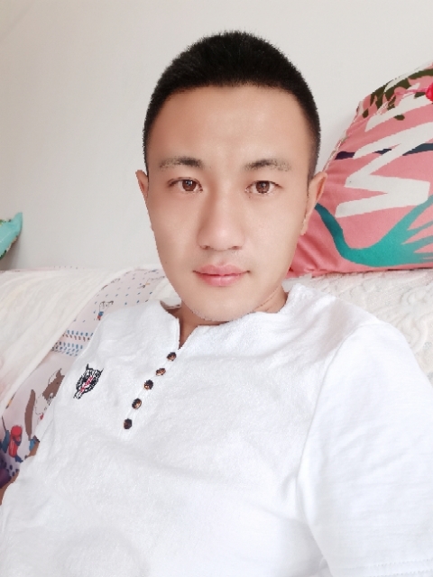 海阔天空的第一张照片--东莞相亲服务中心