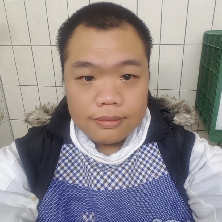 黑熊的第一张照片--东莞相亲服务中心