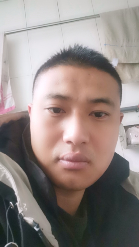 烟花再美不过瞬间的第一张照片--东莞相亲服务中心