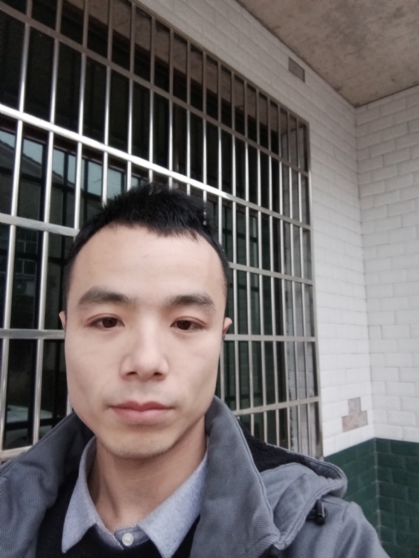 笑得那么开心的第三张照片--东莞相亲服务中心