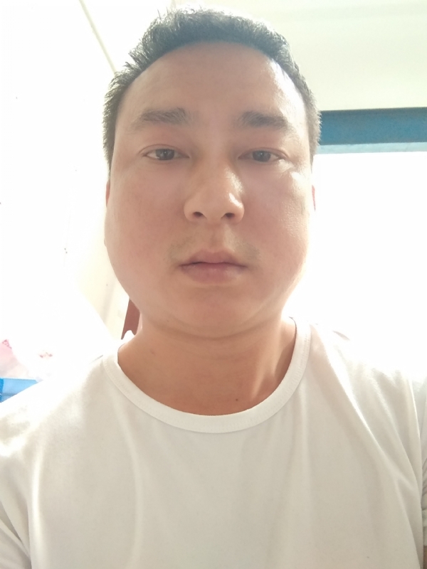 大叔的第一张照片--东莞相亲服务中心