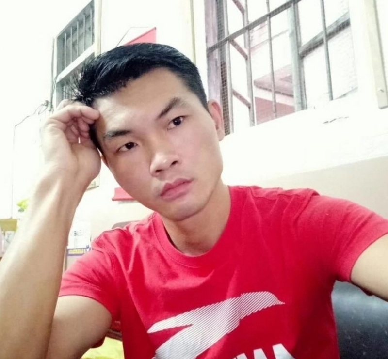 英俊的台灯的第一张照片--东莞相亲服务中心