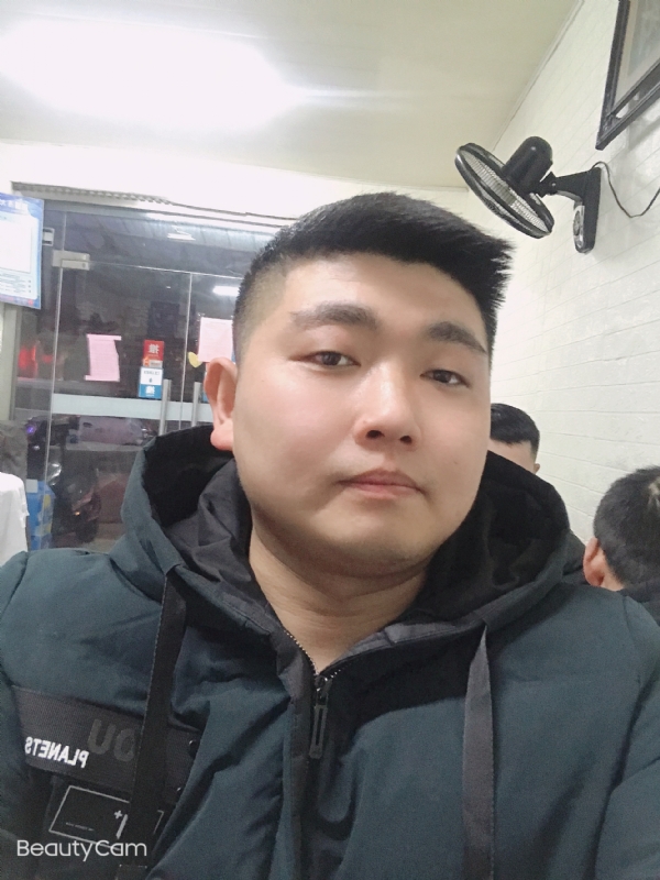 回忆是个小孩的第一张照片--东莞相亲服务中心