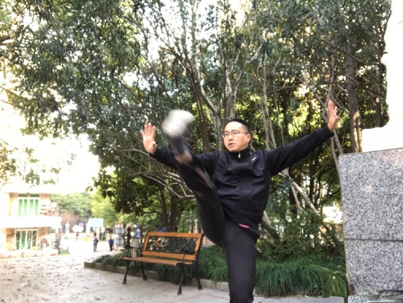 自故深情好受伤的第三张照片--东莞相亲服务中心