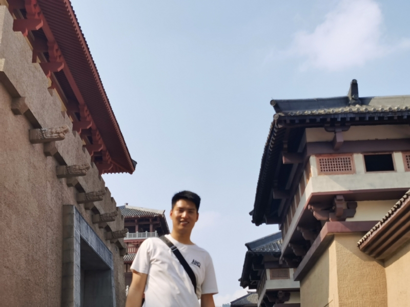 咸鱼不闲的第二张照片--东莞相亲服务中心