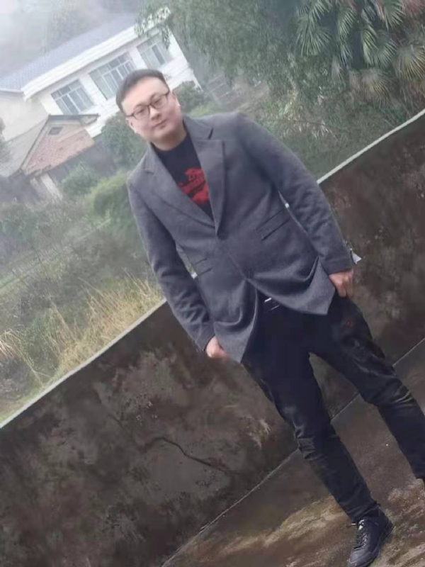 冰城的第二张照片--东莞相亲服务中心