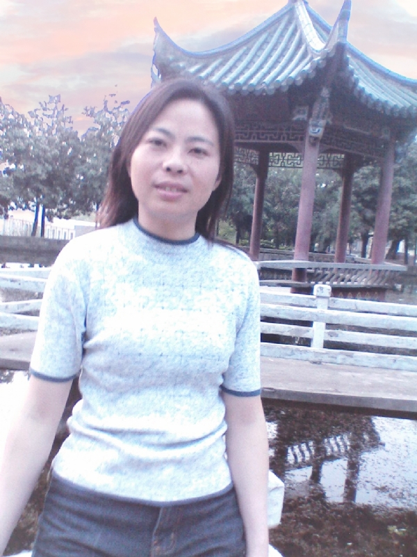 小草的第三张照片--东莞相亲服务中心