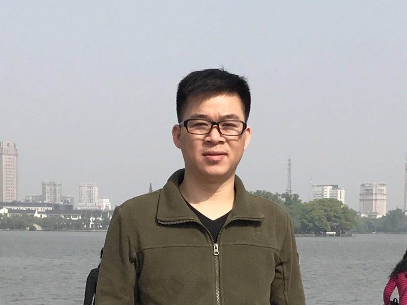 孔雀鱼的第一张照片--东莞相亲服务中心