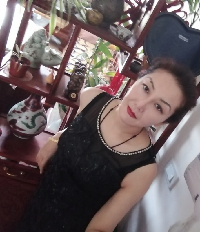 1975珠砂痣的第一张照片--东莞相亲服务中心