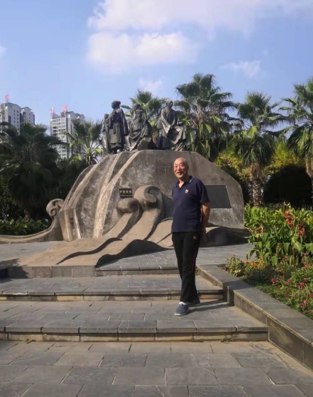 笨笨男的第一张照片--东莞相亲服务中心