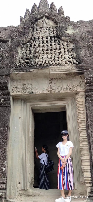 桃花与酒的第二张照片--东莞相亲服务中心