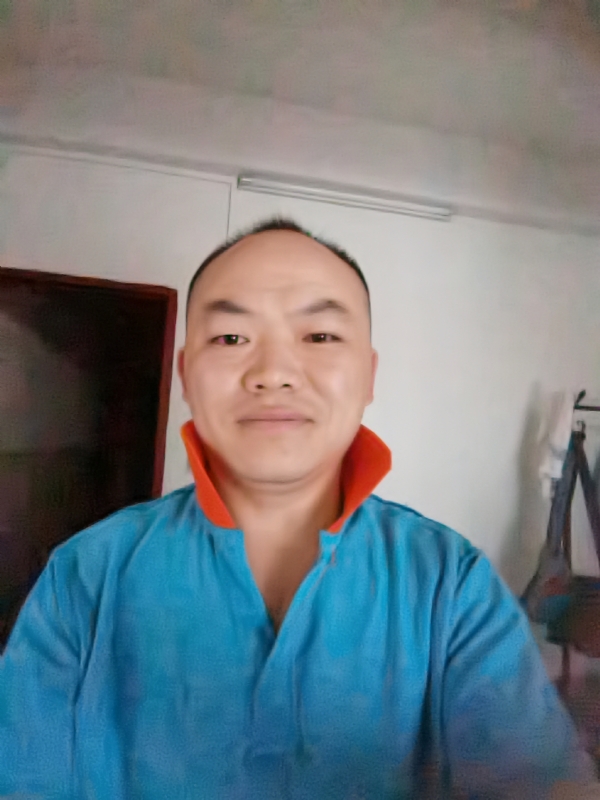 与子携老的第四张照片--东莞相亲服务中心