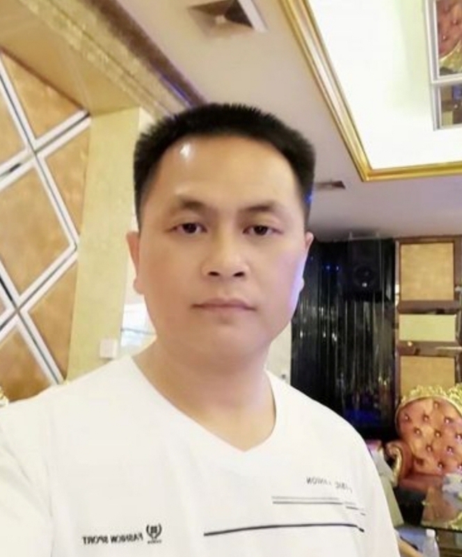 小梁的第二张照片--东莞相亲服务中心