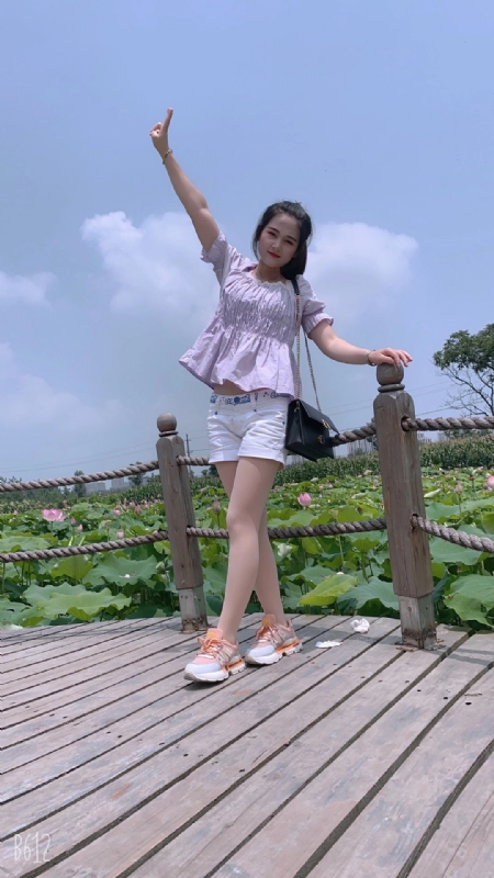 秋水伊人的第三张照片--东莞相亲服务中心