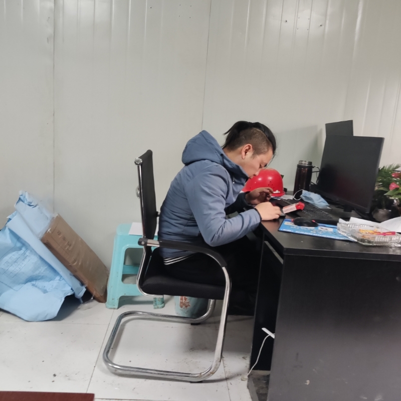 太空舱的第一张照片--东莞相亲服务中心