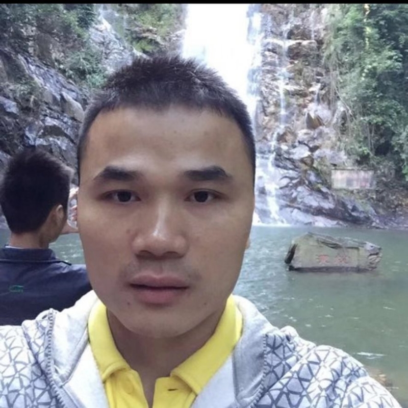 老梁的第一张照片--东莞相亲服务中心