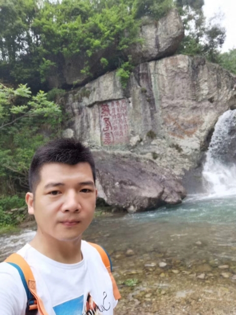 愿得一人心的第一张照片--东莞相亲服务中心