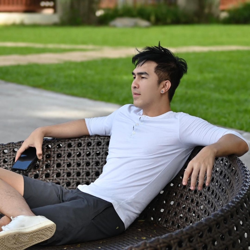 老曾的第一张照片--东莞相亲服务中心